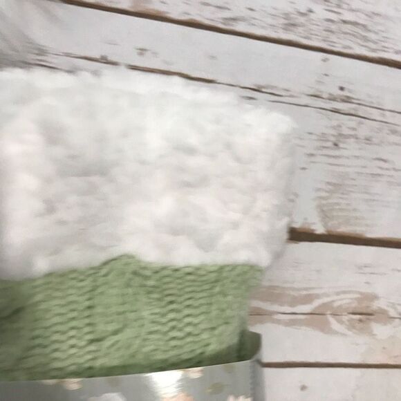 Cozy Avenue 9 Snuggle Socks Slippers Socks - Picture 6 of 7